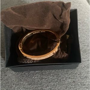 Michael Kors Braclet